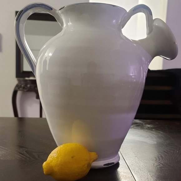 Vase - Picture 6 of 7